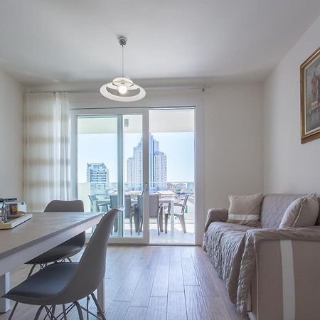 Immobiliare Jvl - Vm2 Lejlighed Lido di Jesolo Eksteriør billede