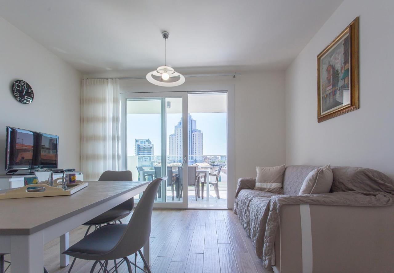 Immobiliare Jvl - Vm2 Lejlighed Lido di Jesolo Eksteriør billede