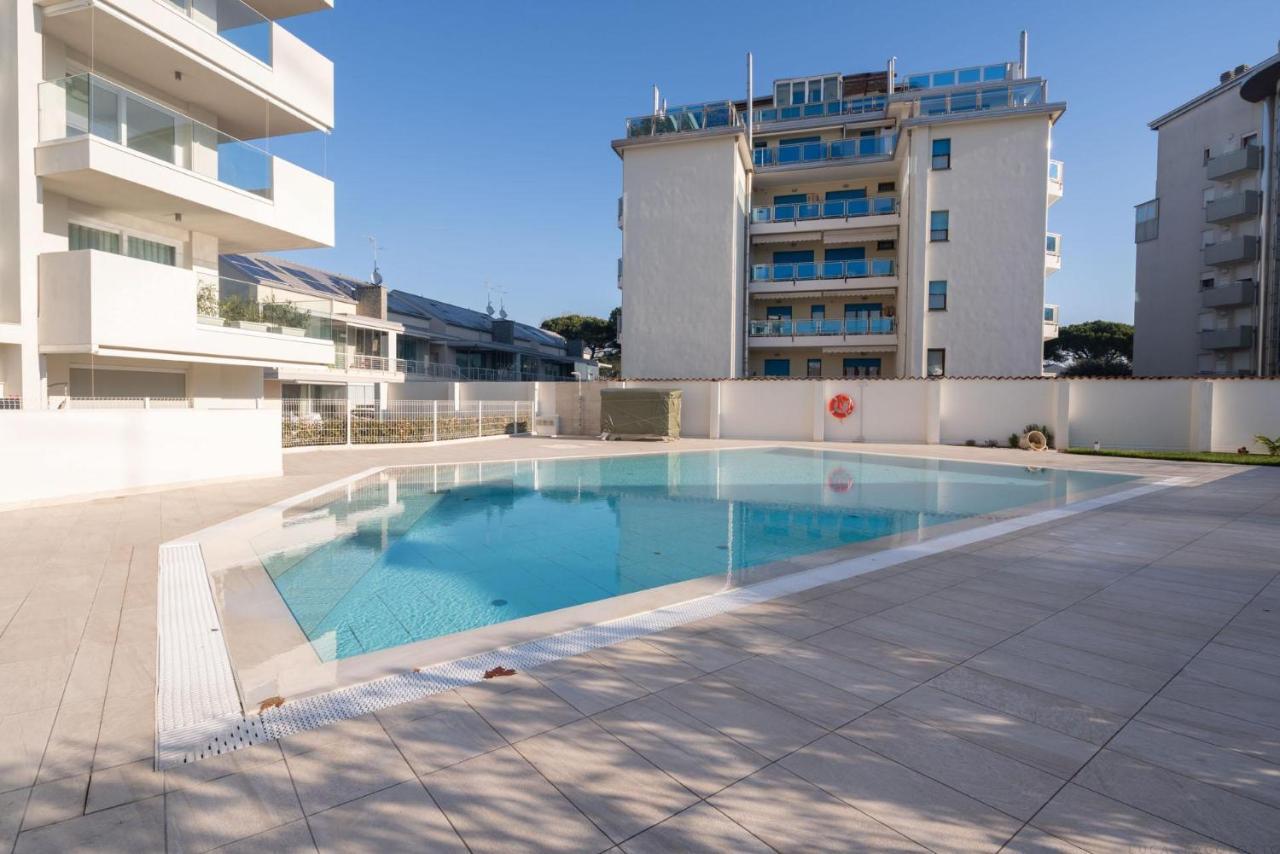 Immobiliare Jvl - Vm2 Lejlighed Lido di Jesolo Eksteriør billede